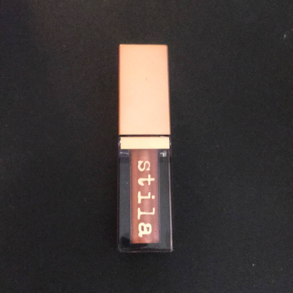 Stila Shimmer and Glow in Carefree